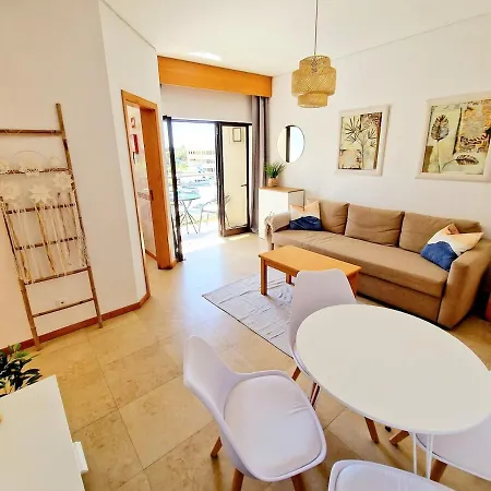 Vilamoura Condominium With Parking And Pool - 1 Bedroom Apartment With Large Sofa-Bed, Private Balconies With Pool View, Near The Marina & Beaches Lägenhet