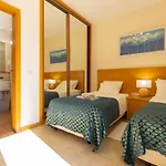아파트 Vilamoura T1 Flat With Private Balconies With Pool View Near The Marina & Beaches