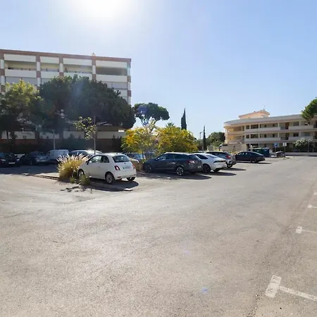 Apartament Vilamoura With Parking And Pool - 1 Bedroom With Large Sofa-bed, Private Balconies With Pool View, Near The Marina & Beaches