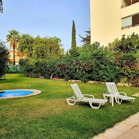 Vilamoura With Parking And Pool - 1 Bedroom With Large Sofa-bed, Private Balconies With Pool View, Near The Marina & Beaches Apartamento Quarteira