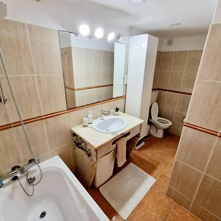 Apartamento Vilamoura With Parking And Pool - 1 Bedroom With Large Sofa-bed, Private Balconies With Pool View, Near The Marina & Beaches Quarteira